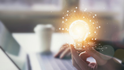 张怡宁和邓亚萍谁更厉害？